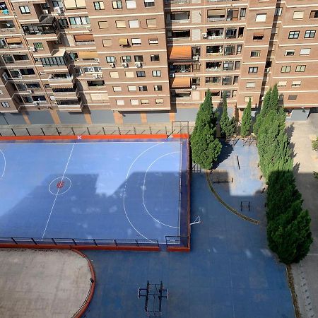 Habitacion Con Cama Individual, Piso Compartido En Avenida Blasco Ibanez バレンシア エクステリア 写真
