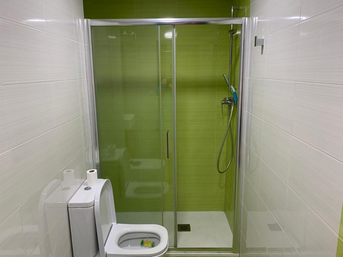 Habitacion Con Cama Individual, Piso Compartido En Avenida Blasco Ibanez バレンシア エクステリア 写真