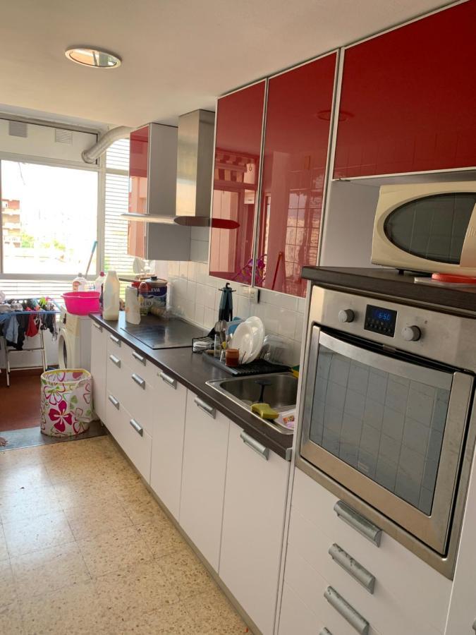Habitacion Con Cama Individual, Piso Compartido En Avenida Blasco Ibanez バレンシア エクステリア 写真