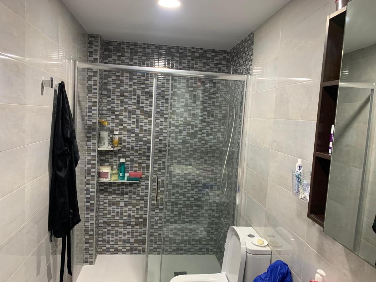 Habitacion Con Cama Individual, Piso Compartido En Avenida Blasco Ibanez バレンシア エクステリア 写真