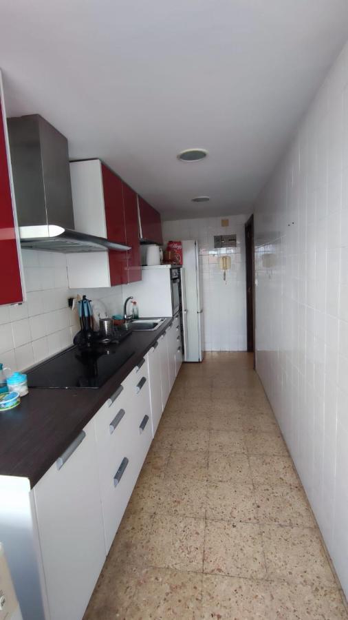Habitacion Con Cama Individual, Piso Compartido En Avenida Blasco Ibanez バレンシア エクステリア 写真