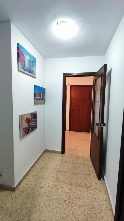 Habitacion Con Cama Individual, Piso Compartido En Avenida Blasco Ibanez バレンシア エクステリア 写真